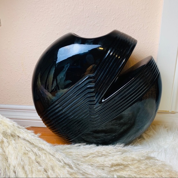 Vintage Black Round Art Decor Vase Home Decor - Picture 9 of 11